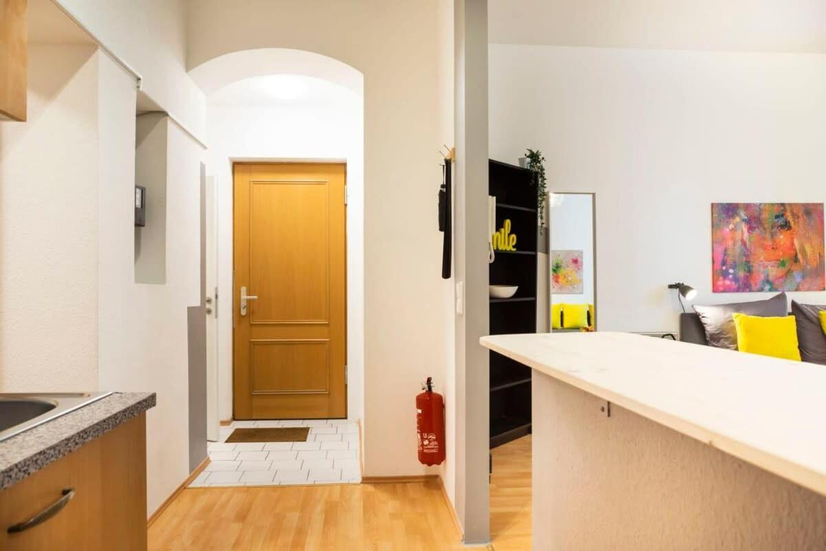 Cozy 2 Room Apartment Next To Hermannstrasse เบอร์ลิน ภายนอก รูปภาพ