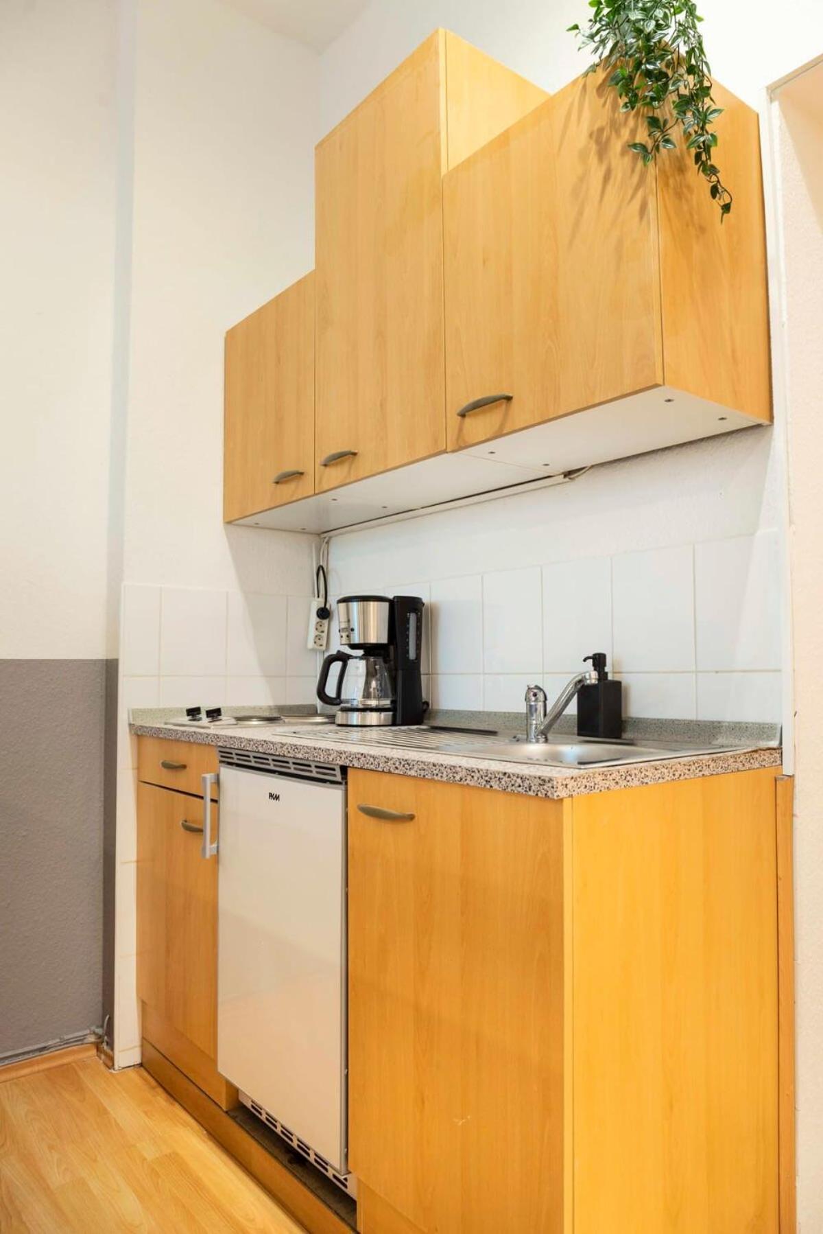 Cozy 2 Room Apartment Next To Hermannstrasse เบอร์ลิน ภายนอก รูปภาพ